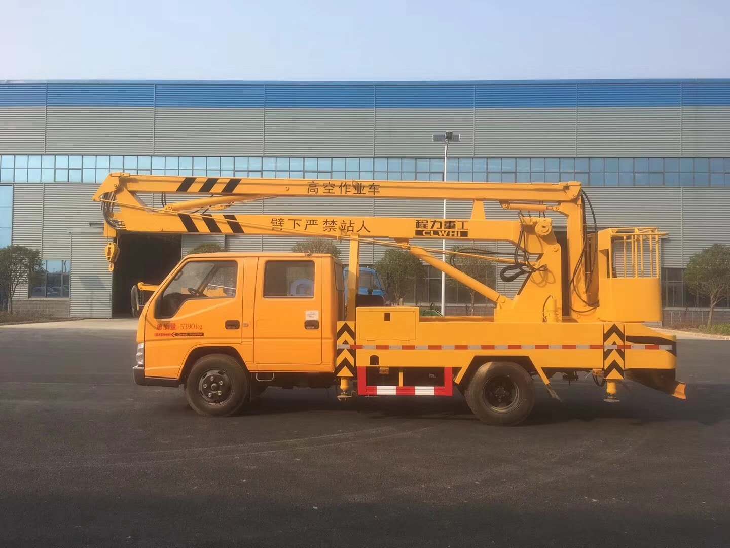 江鈴16米雙排高空作業車1臺